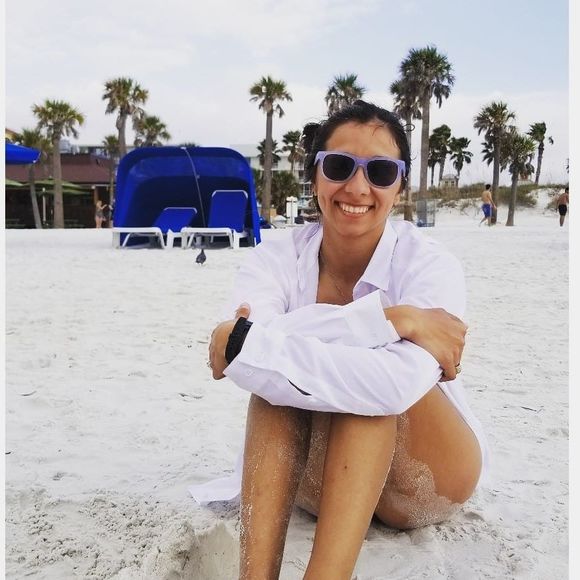 Meet your Posher, Lisa - Picture 1 of 1